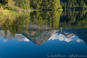 Štrbské pleso odraz v hladině